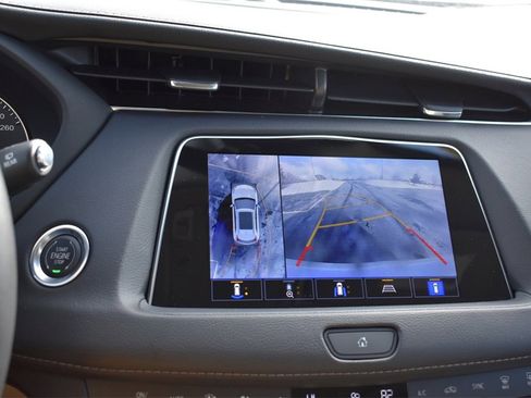 Used 2022 Cadillac XT4 Premium Luxury image 24