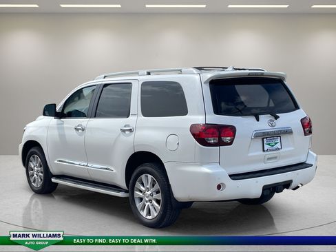 Used 2018 Toyota Sequoia Platinum AWD/4WD image 6