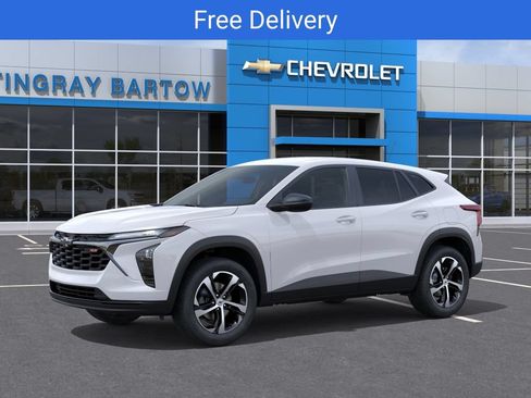 New 2026 Chevrolet Trax RS w/ Driver Confidence Package FWD image 2