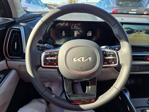New 2025 Kia Sorento S w/ Panoramic Sunroof Package image 17