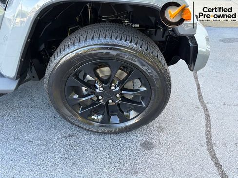 Used 2022 Jeep Gladiator Overland AWD/4WD image 24