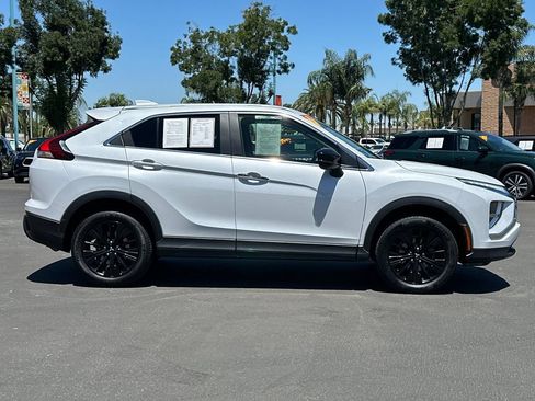 Used 2022 Mitsubishi Eclipse Cross LE AWD/4WD image 2