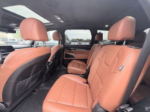 Used 2024 Kia Telluride SX Prestige X-Line image 7