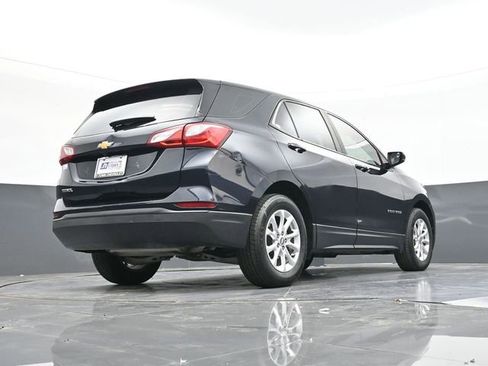 Used 2021 Chevrolet Equinox LS image 43