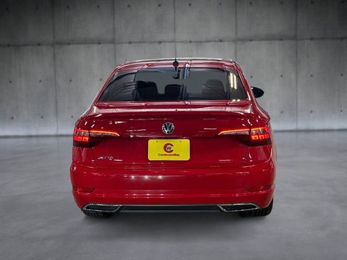 Used 2021 Volkswagen Jetta R-Line FWD image 4