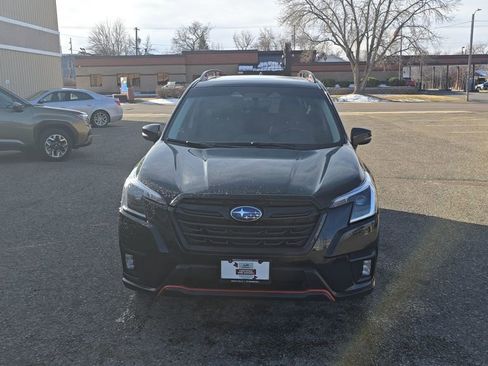 Used 2023 Subaru Forester Sport image 2