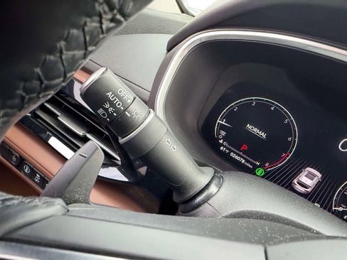 Used 2023 Acura MDX SH-AWD w/ Technology Package image 29