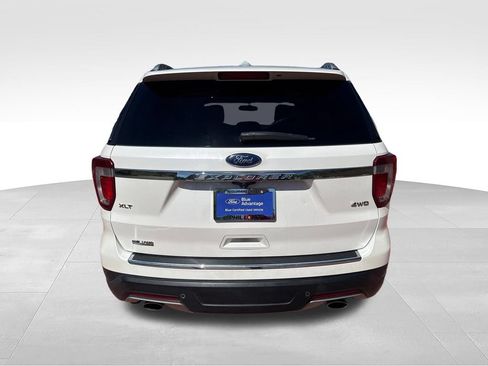 Certified 2018 Ford Explorer XLT w/ Equipment Group 201A AWD/4WD image 7