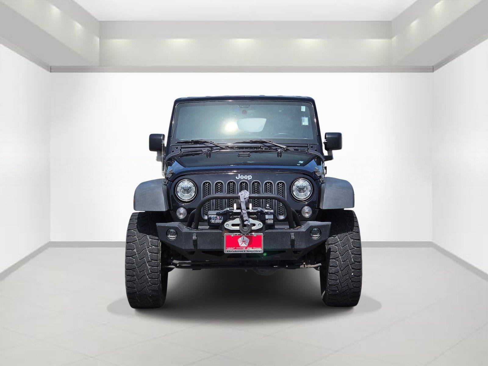 Used 2017 Jeep Wrangler Unlimited Rubicon w/ Connectivity Group AWD/4WD image 2