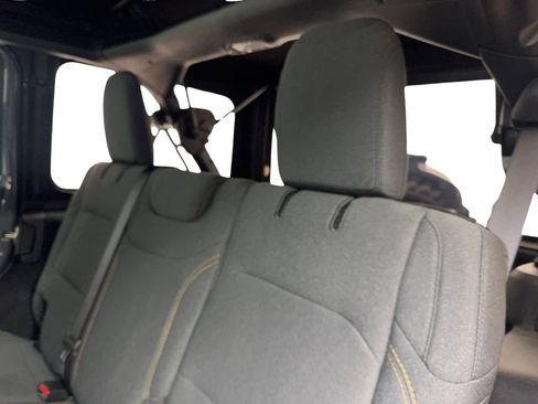 Used 2024 Jeep Wrangler Willys image 37