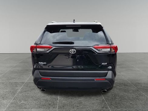 Used 2025 Toyota RAV4 XLE FWD image 6