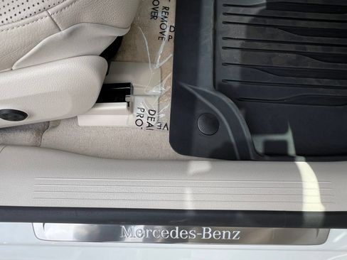 Used 2022 Mercedes-Benz EQS 580 4MATIC Sedan image 60