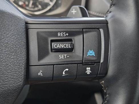 Used 2025 Nissan Rogue SV AWD/4WD image 21