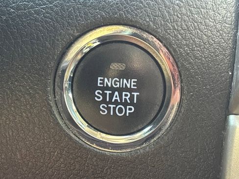 Used 2018 Toyota 4Runner Limited RWD image 18