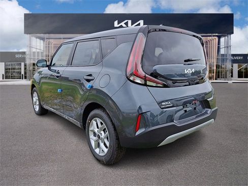 New 2025 Kia Soul LX w/ LX Technology Package image 3