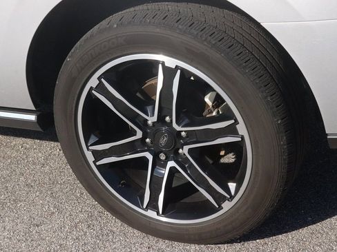 Used 2019 Ford Expedition Limited w/ Special Edition Package image 9