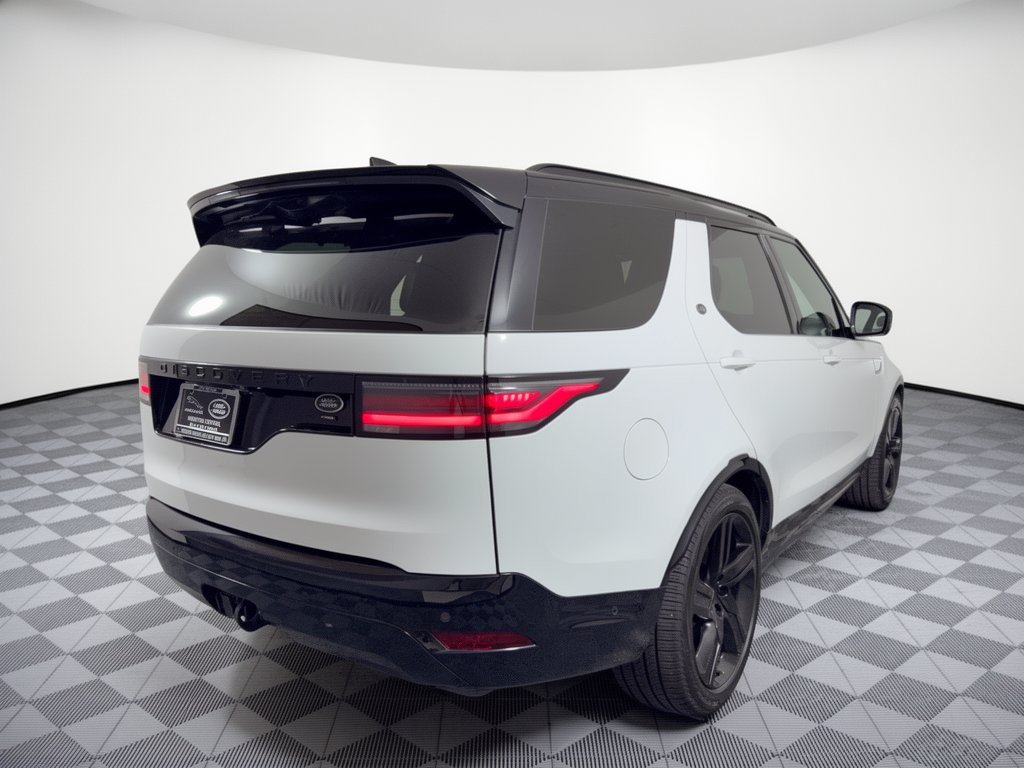 Used 2023 Land Rover Discovery Metropolitan Edition AWD/4WD image 9