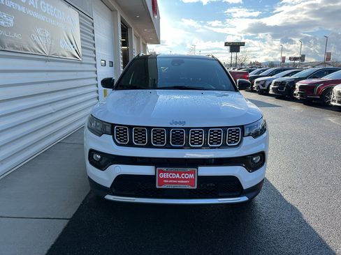 Used 2024 Jeep Compass Limited image 2