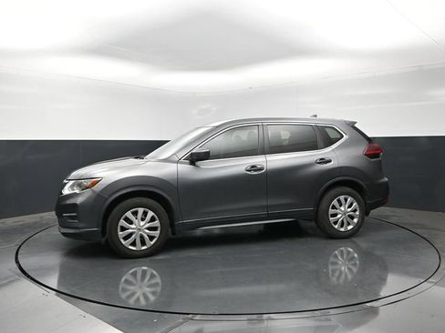 Used 2020 Nissan Rogue S FWD image 3