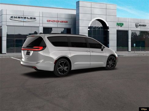New 2026 Chrysler Pacifica Select w/ S Appearance Package image 8