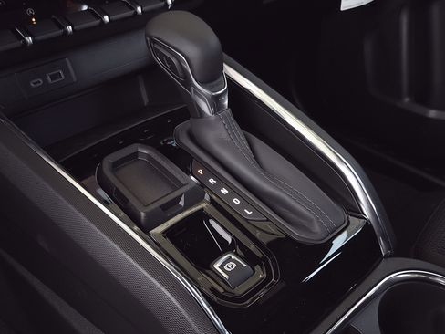 New 2025 GMC Canyon Elevation w/ Convenience Package image 14