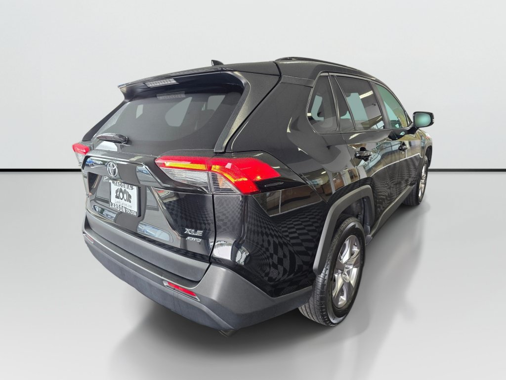 Used 2025 Toyota RAV4 XLE AWD/4WD image 5