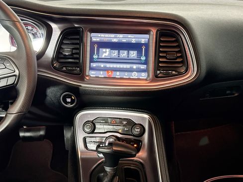 Used 2018 Dodge Challenger R/T Scat Pack w/ Dynamics Package RWD image 22