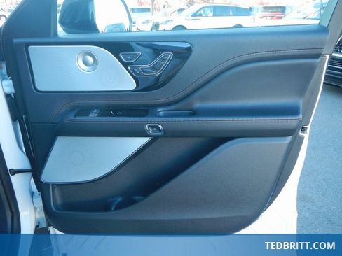 Used 2025 Lincoln Aviator Black Label w/ Jet Appearance Package image 21