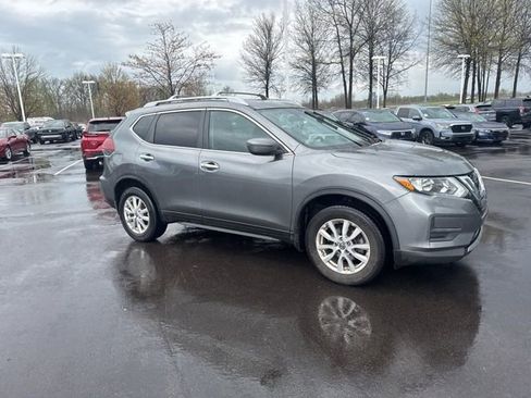 Used 2018 Nissan Rogue SV image 8