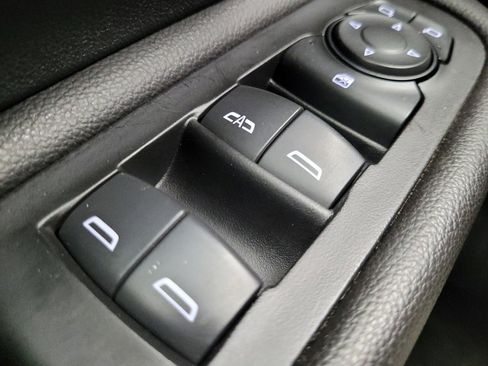 Used 2022 GMC Terrain SLE w/ Driver Convenience Package image 27