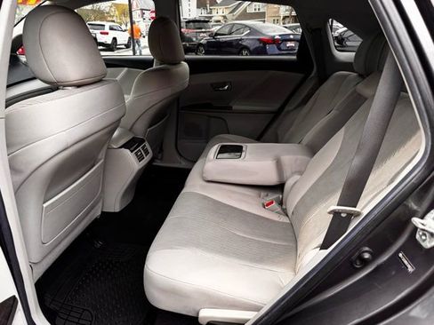 Used 2014 Toyota Venza LE image 15