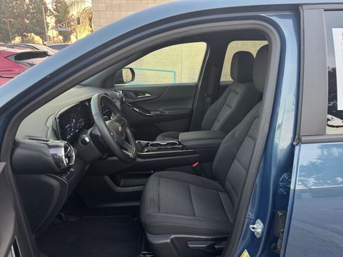 Used 2025 Chevrolet Equinox LT image 25