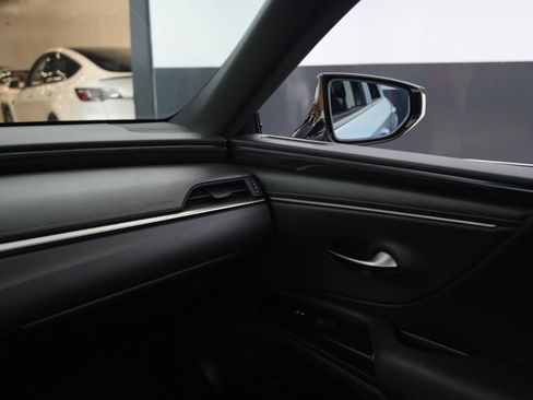 Used 2019 Lexus ES 350 image 21