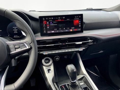 Used 2024 Dodge Hornet R/T w/ R/T Blacktop Package image 9