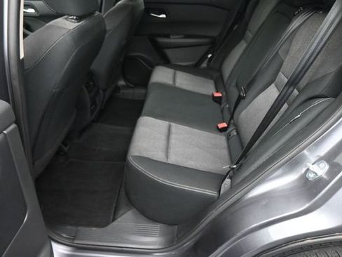 Used 2024 Nissan Rogue SV AWD/4WD image 19