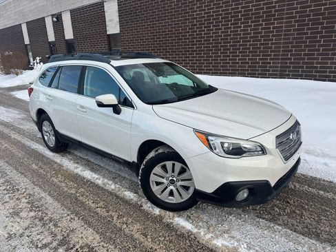 Used 2017 Subaru Outback 2.5i Premium image 40