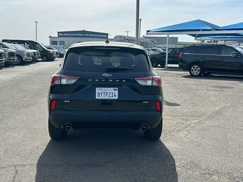 Certified 2021 Ford Escape SE w/ SE Sport Appearance Package FWD image 4