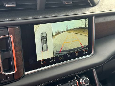 Used 2024 GMC Yukon Denali Ultimate image 5