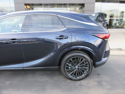 Used 2025 Lexus RX 350 Premium image 4
