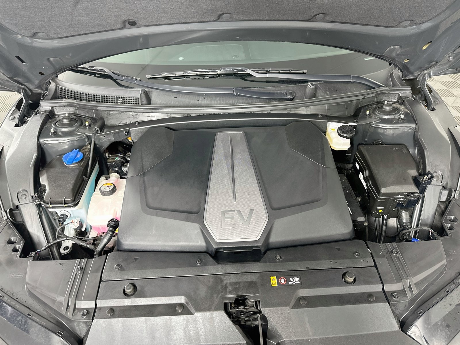 Used 2023 Kia EV6 Wind w/ Wind Technology Package AWD/4WD image 31
