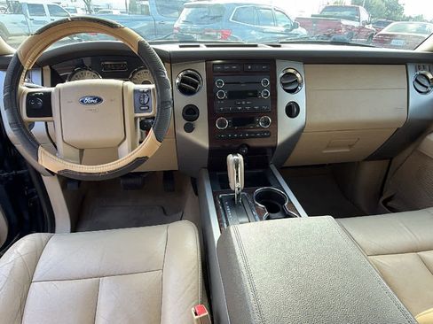 Used 2013 Ford Expedition XLT RWD image 18
