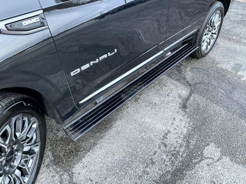 Certified 2023 GMC Yukon Denali Ultimate image 22