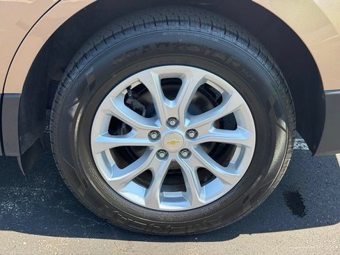 Used 2019 Chevrolet Equinox LT w/ Driver Convenience Package FWD image 43