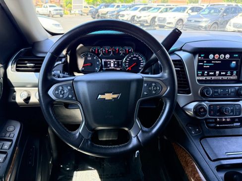 Used 2018 Chevrolet Tahoe Premier AWD/4WD image 12