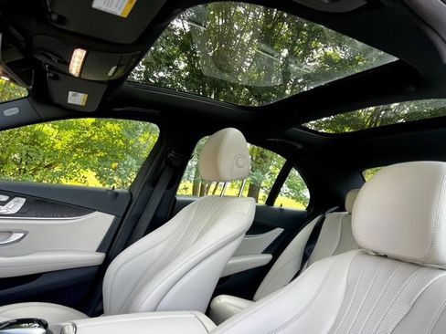 Used 2020 Mercedes-Benz E 350 4MATIC Sedan image 46