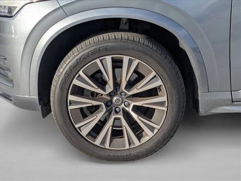 Used 2020 Volvo XC90 T5 Momentum w/ Protection Package Premier image 19