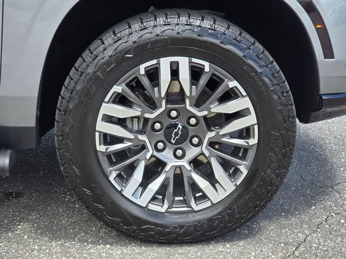 Certified 2025 Chevrolet Tahoe Z71 w/ Z71 Off-Road Package AWD/4WD image 24