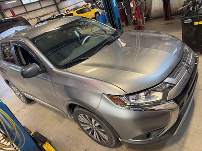 Used 2020 Mitsubishi Outlander ES