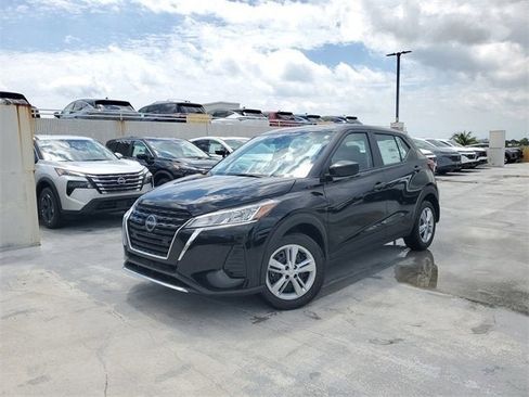 New 2025 Nissan Kicks Play S image 15