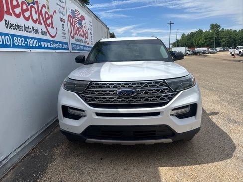 Used 2021 Ford Explorer Limited w/ Equipment Group 301A RWD image 5